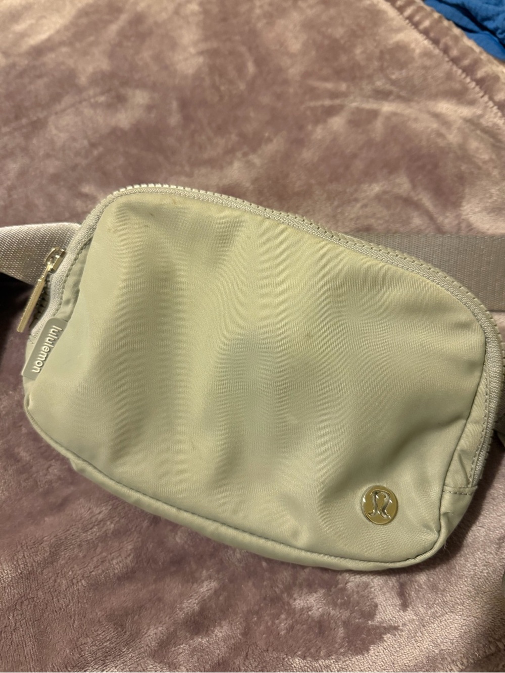 lululemon athletica grey Belt Bag with silver Accent